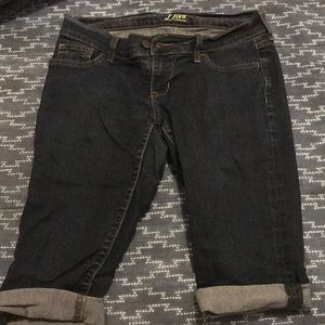 Dark wash jean Capri